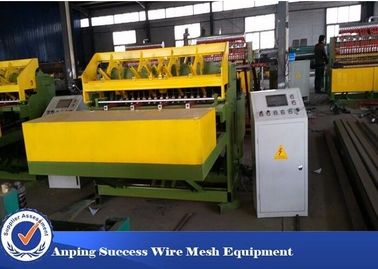 Chine Machine de soudure animale de cage de fil, machine 380V - 420V de fabrication nette de fil fournisseur